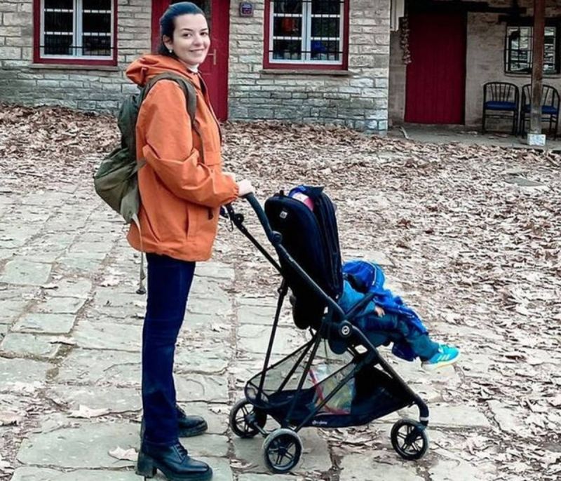 Νικολέττα Ράλλη: Camping στο παιδικό δωμάτιο - Πανευτυχής η μικρή Σοφία