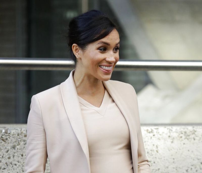 Θα ξαναδούμε τη Meghan Markle με μαγιό στο blog της; Η κίνηση που προκάλεσε ενθουσιασμό