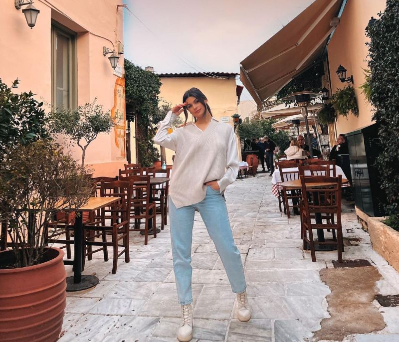 Η Δανάη Παππά προτείνει το off-duty look που θα λατρέψεις