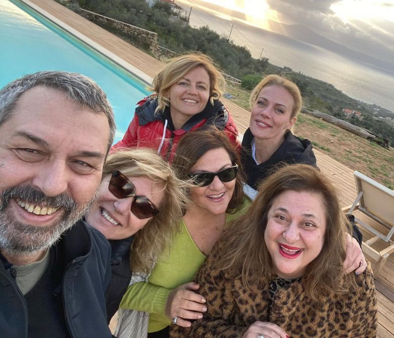Οι πιο διάσημοι ηθοποιοί της TV σε μία photo! Το κοινό ευχαριστεί την Κωνσταντινίδου