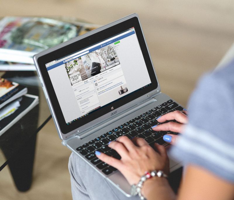 Facebook από...την αρχή! Πώς θα σβήσεις όλα τα post χωρίς να σβήσεις το προφίλ σου