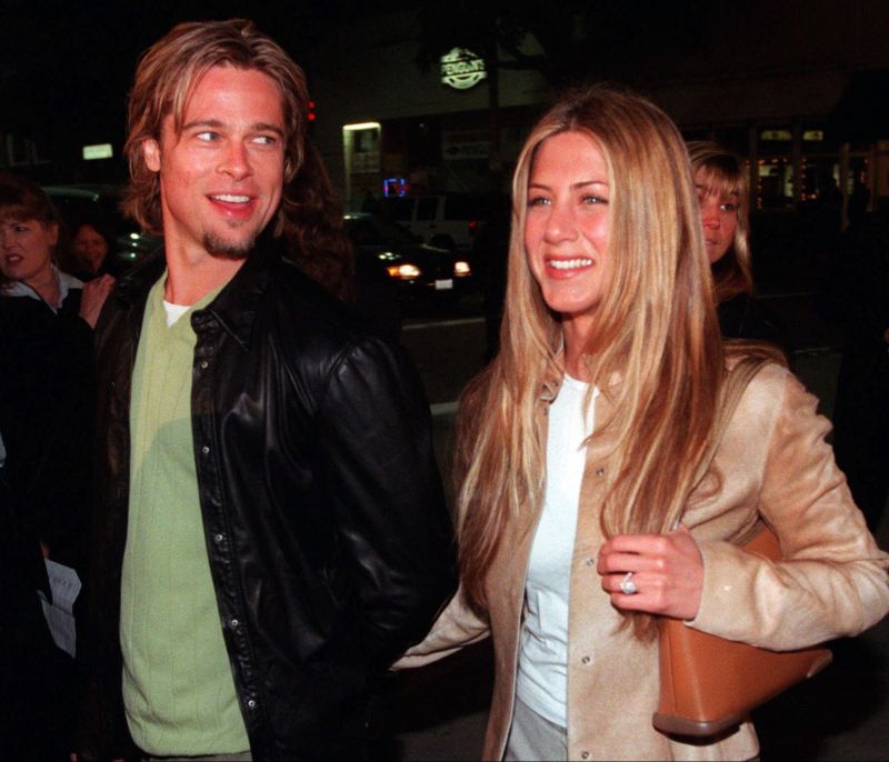 Ξανά μαζί Jennifer Aniston και Brad Pitt; Η απουσία από τα Όσκαρ και η συγκατοίκηση στο Παρίσι