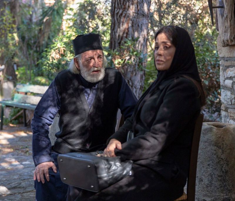 Σασμός spoiler: Η απίστευτη κίνηση της πονηρής... Καλλιόπης στον παππά και η επική αντίδρασή του