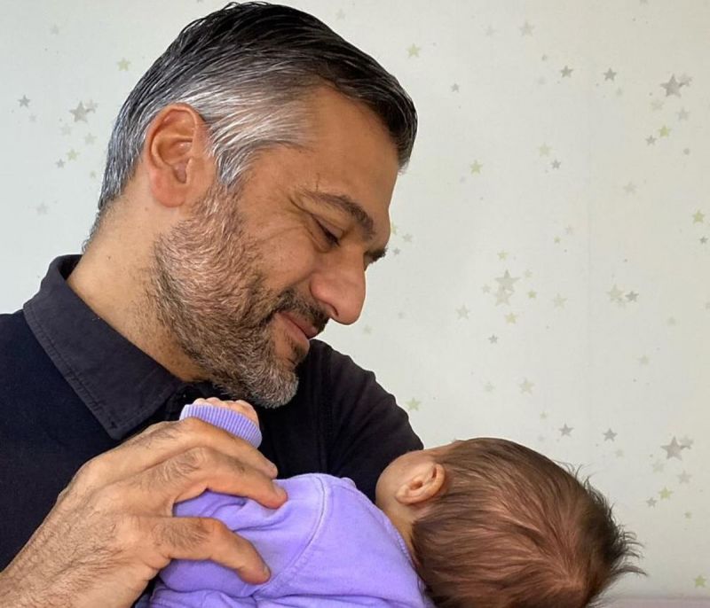 Στέλιος Κρητικός: H νέα φωτογραφία με τη μικρή Χριστίνα να κάνει σπαγγάτο