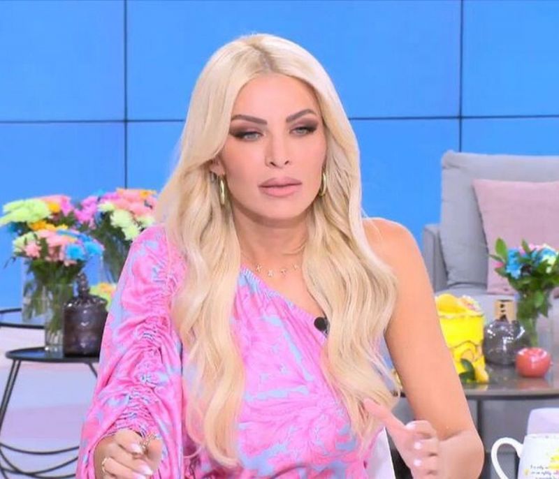 Super Κατερίνα: Ωρυόταν η Καινούργιου: «Φοβάμαι μην γυρίσω σπίτι μου και με πλακώσουν στο ξύλο»