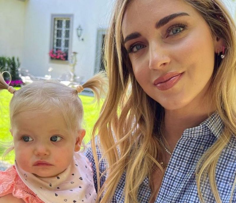 Chiara Ferragni: Η κόρη της μέρα με τη μέρα τρελαίνει το Instagram (pics&vid)