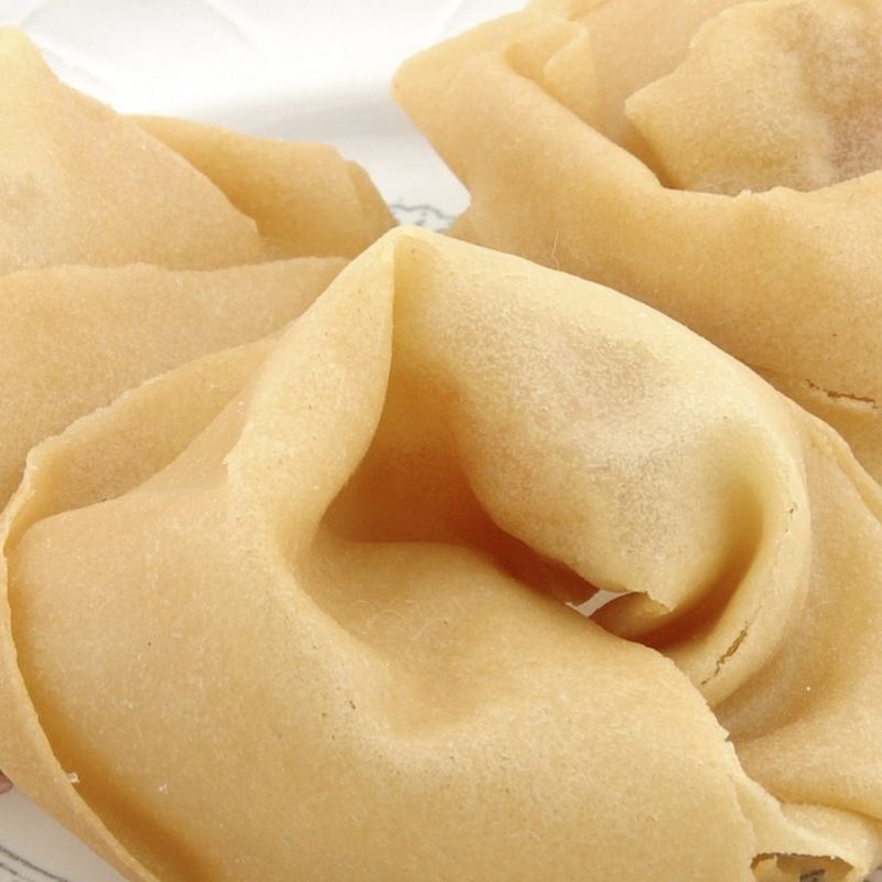 Ασιατικές μπουκίτσες wonton με μπέικον και τυρί