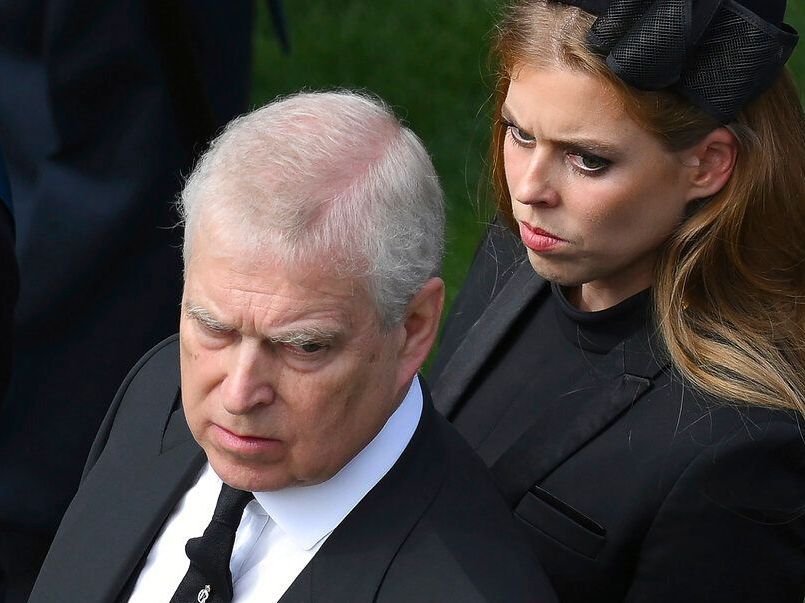 Το ντοκιμαντέρ που «καίει» τον πρίγκιπα Andrew: Οι ορδές γυναικών μέσα στο Παλάτι