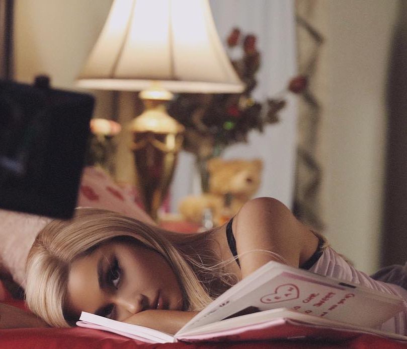 Το throwback post της Ariana Grande θα σε κάνει να δακρύσεις