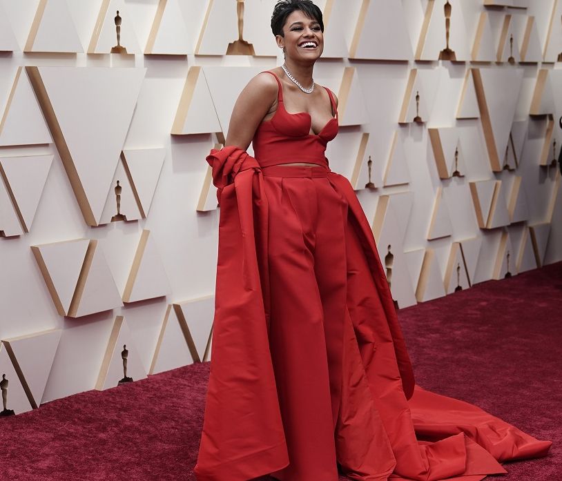 Red for the win: Το κόκκινο ήταν το χρώμα των φετινών Oscars