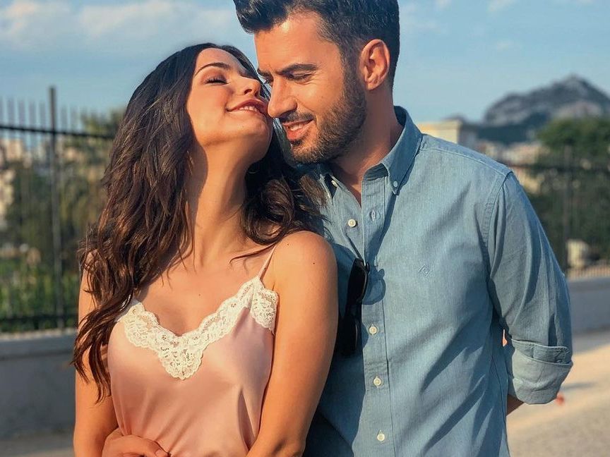 Η Κατερίνα Γερονικολού κάνει πρόβα νυφικού