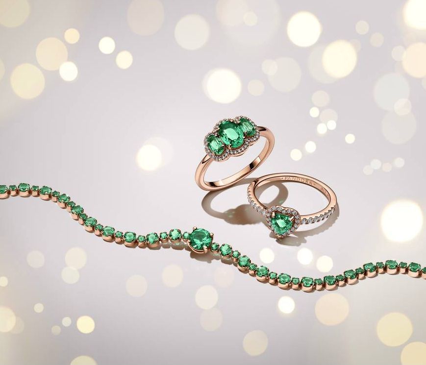 Green Force: Το πιο εντυπωσιακό jewelry trend της σεζόν έχει πράσινη απόχρωση
