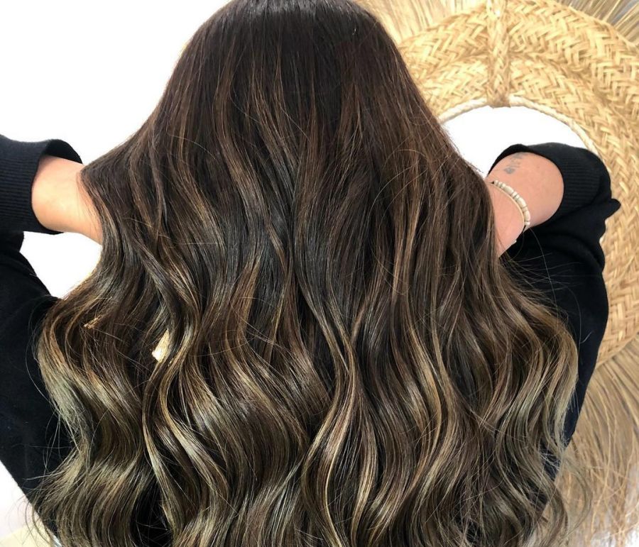 3 hair color trends που θα μας απασχολήσουν το 2021