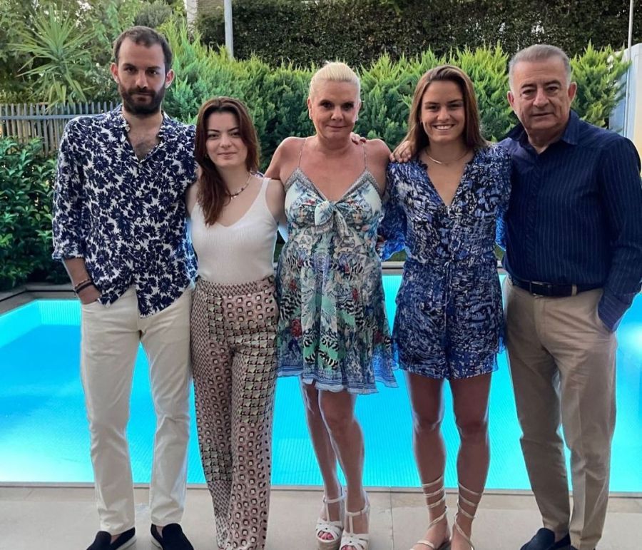 Μαρία Σάκκαρη: Μας συστήνει την οικογένειά της (photo)