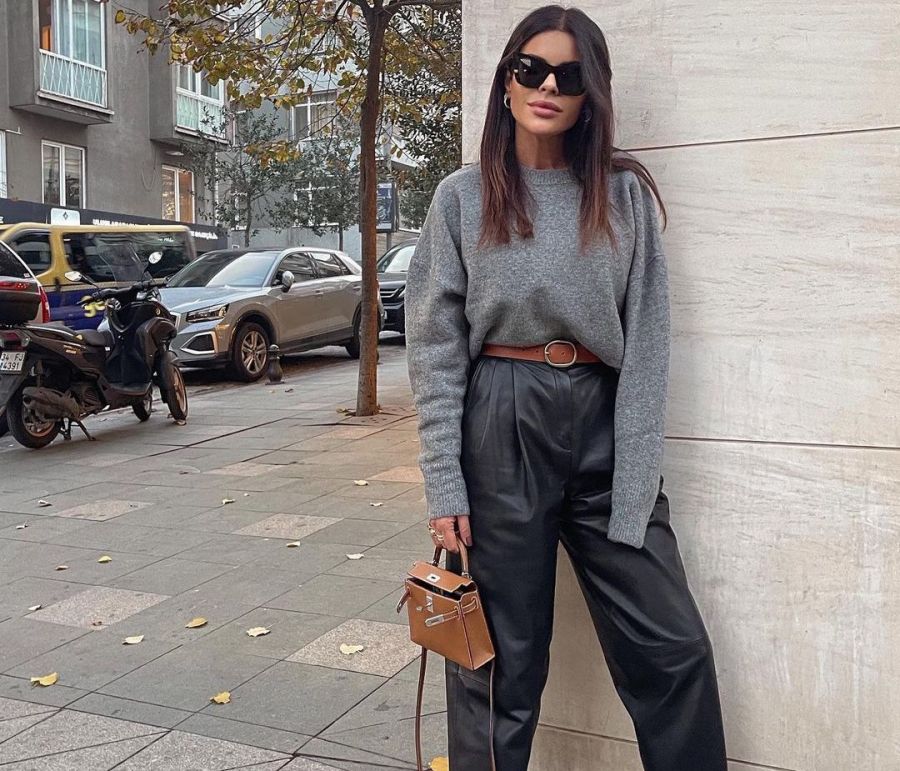 10 faux leather παντελόνια που θα προσθέσουν στυλ στις χειμερινές σου εμφανίσεις
