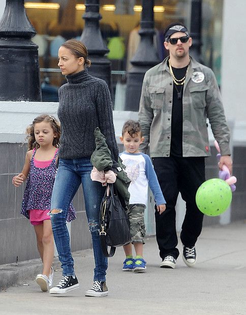 familie-richie-madden-joel-nicole-sp 6873521-ORIGINAL-imageGallery standard 0c42a