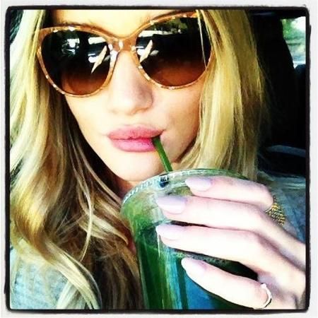 rosie huntington whiteley green juice 5dd2f