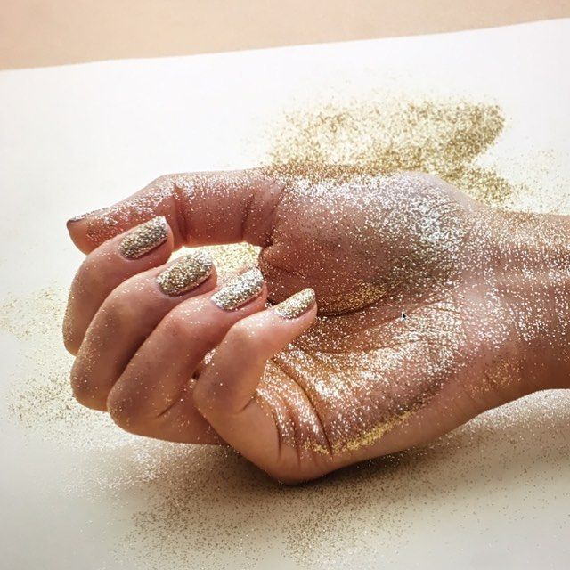 GLITTER