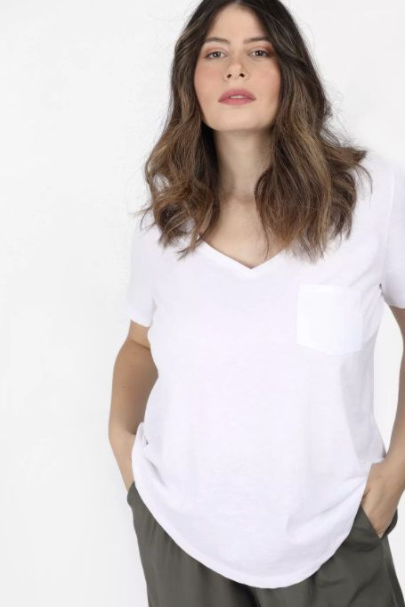 white tshirt7