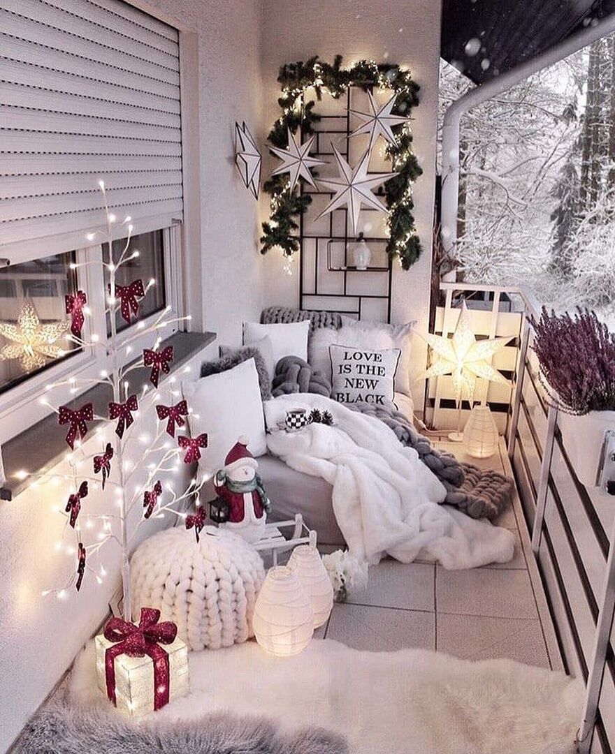 balcony xristoygenna1