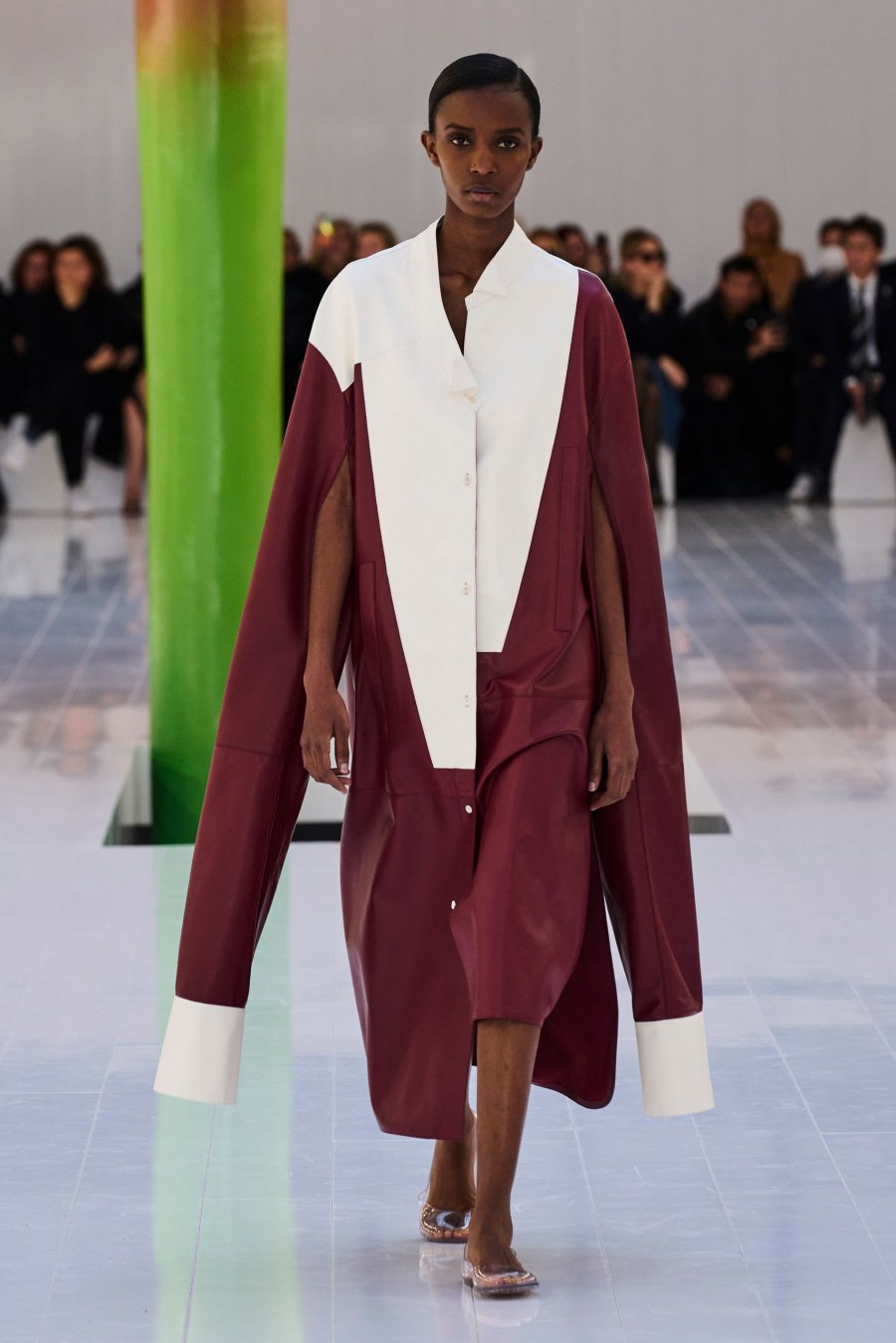 Loewe-S23-026.jpg