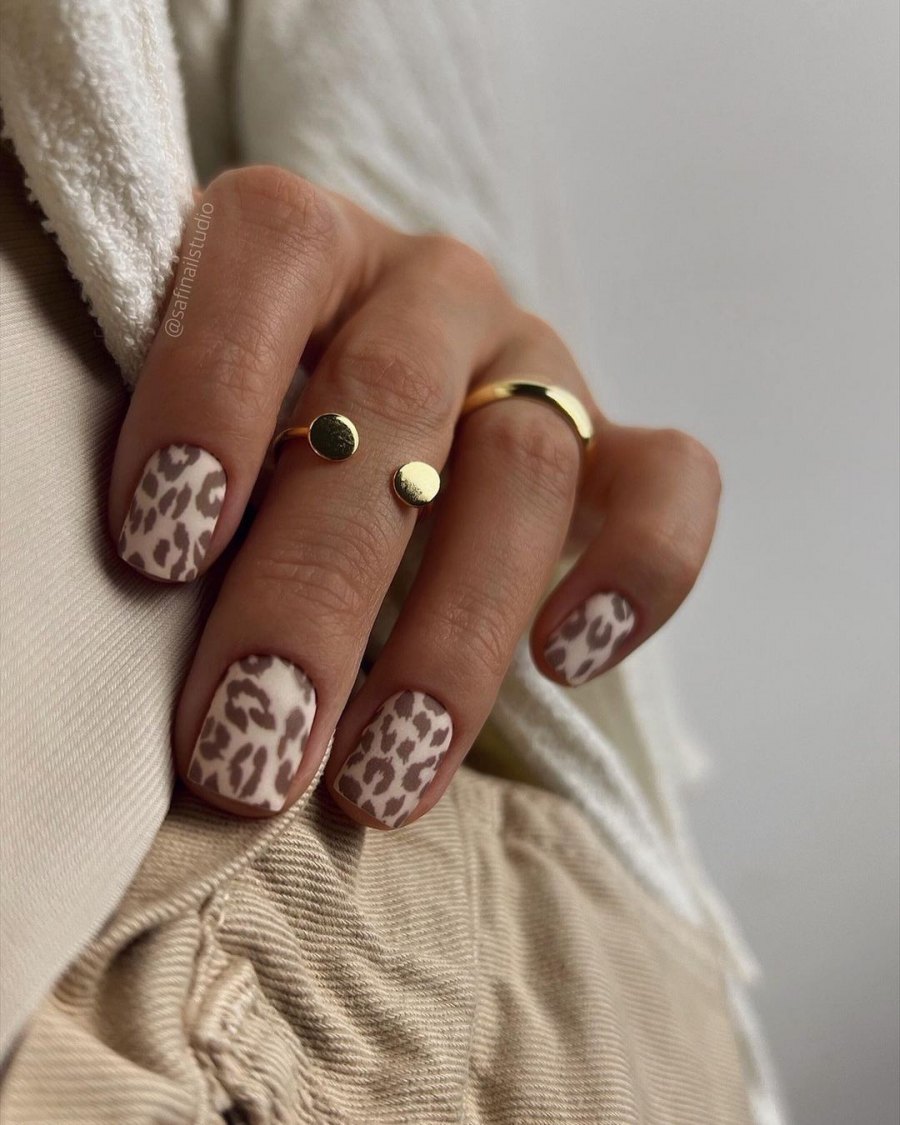 @safinailstudio.jpg
