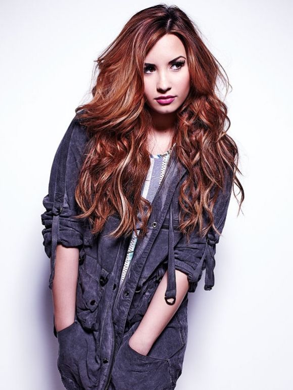 demi_lovato_fabulous_thumb