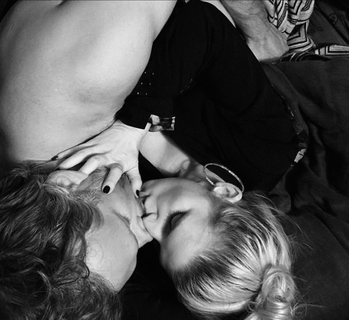 jessica-simpson-and-eric-johnson-50-shades-of-grey-2 72ac4