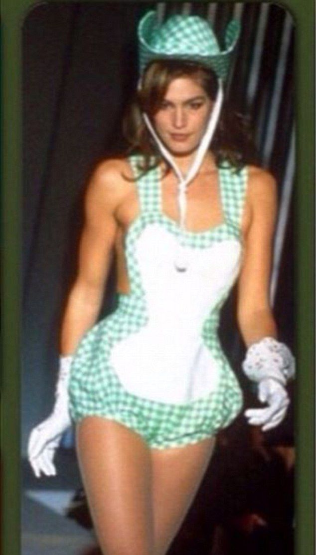 265CDF8C00000578-2981915-Fashion fail Cindy Crawford posted this amusing picture of herse-a-7 1425602793895 130dd