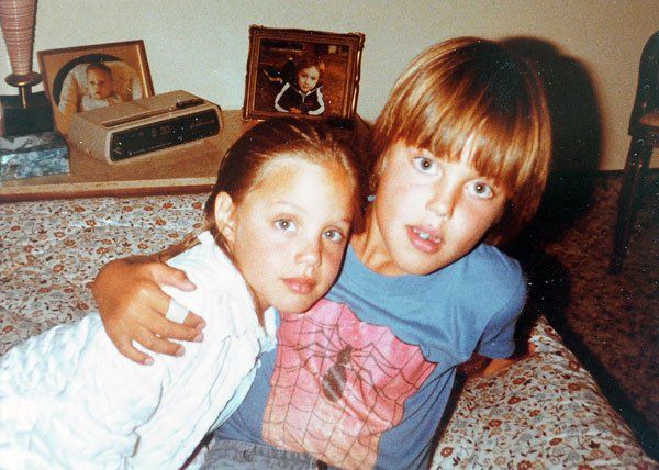 angelina-jolie-childhood-photos-clown-makeup-james-haven-0 0d9cb