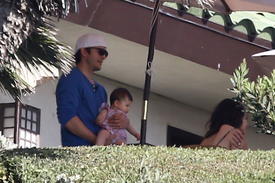 ashton-kutcher-son-wyatt-photos-03 e2059