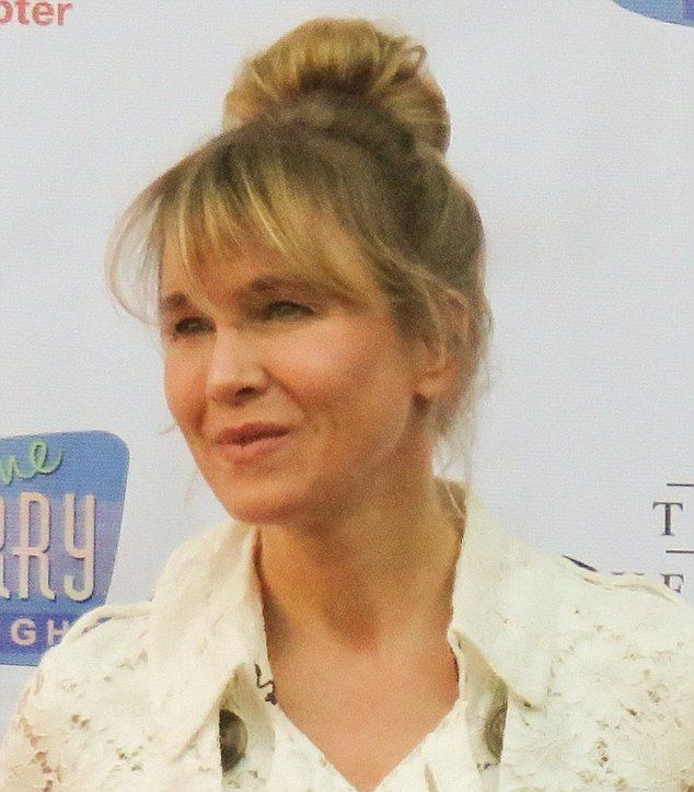 27CCC26A00000578-3048324-A sight for sore eyes Renee Zellweger appeared to be back to her-m-1 1429609279900 31667