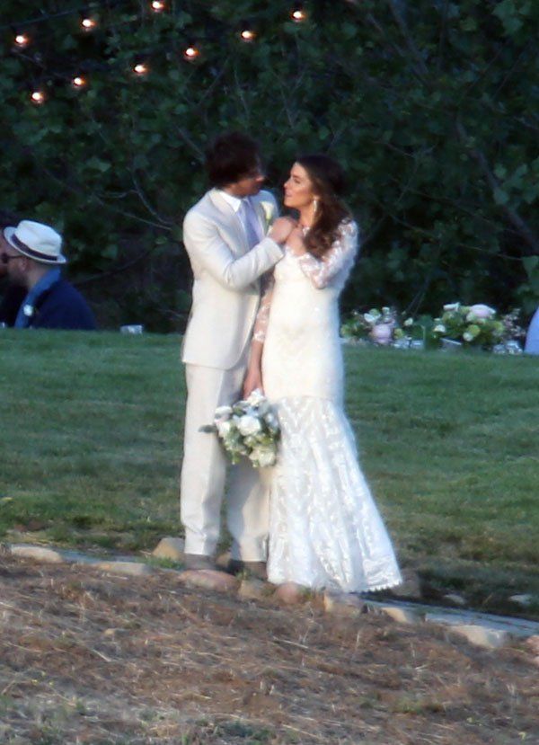 nikki-reed-bikini-butt-ian-somerhalder-honeymoon-05 c1439