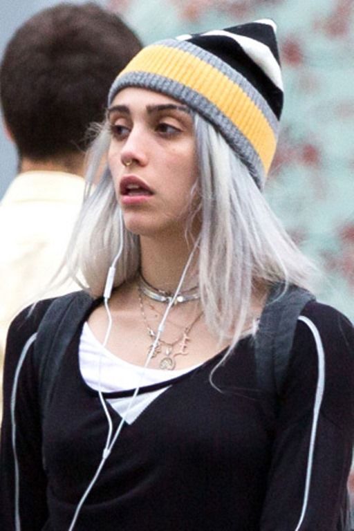 lourdes-gray-hair-embed a4651