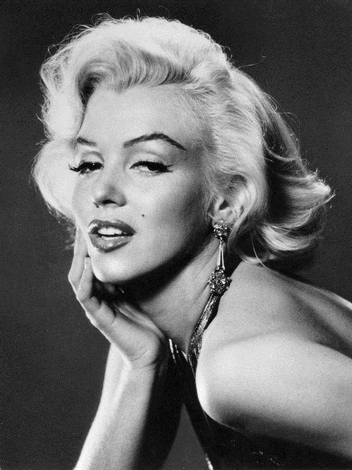 Marilyn-Monroe-marilyn-monroe-30014001-960-1280 3d727