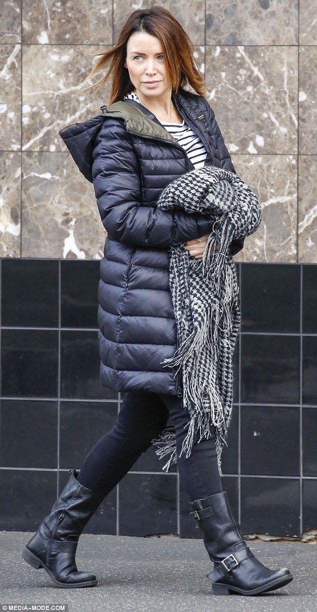 2A11ACD600000578-3142770-Casual chic Dannii Minogue was spotted out and about in Melbourn-a-51 1435560433354 c6f3e