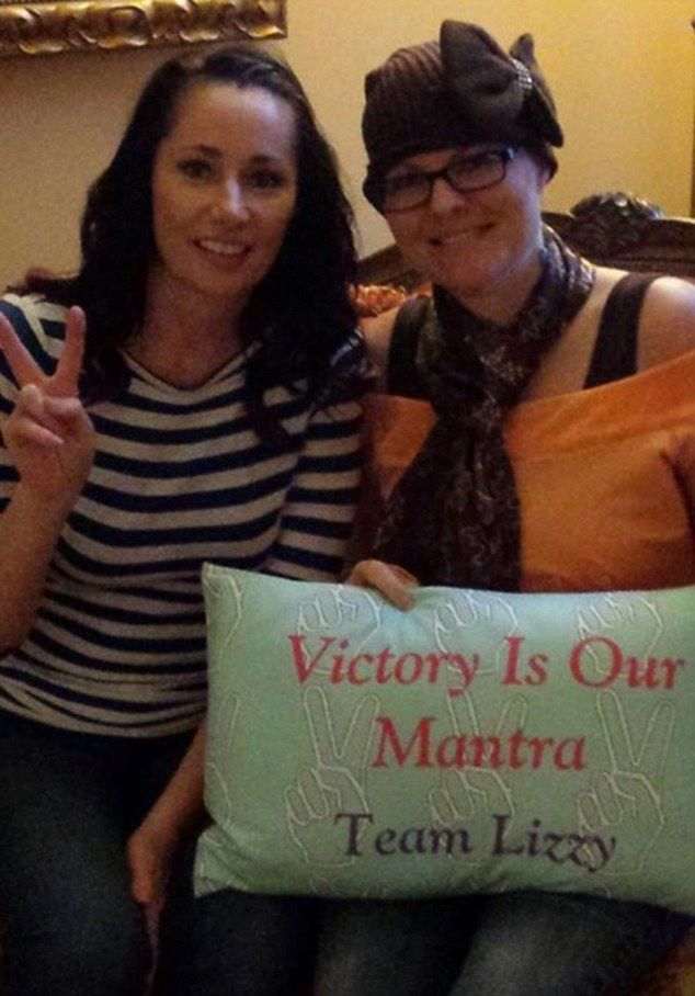 2ABEAC6F00000578-3170493-Best friends Elizabeth right with her best friend Laura Ruffino -m-8 1437572345375 ede83