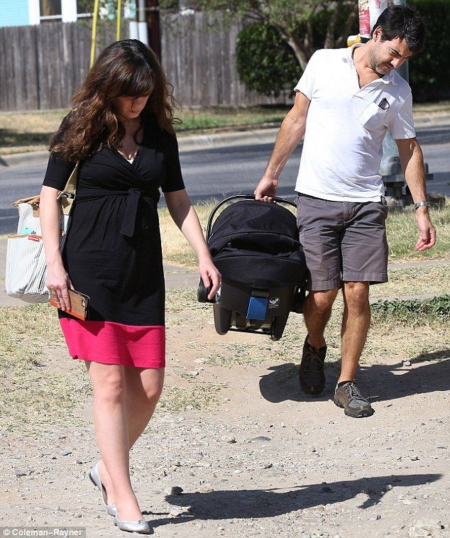2B41D94C00000578-0-Family outing The new parents took their little girl whose name -a-1 1439250791604 6e25f