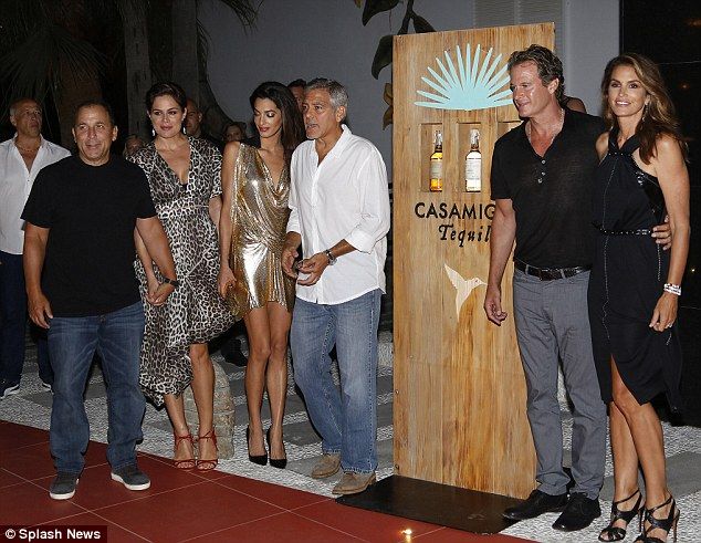 2B9BBE4300000578-3208238-Anyone for a shot The gang were at the Ushuaia hotel for Spanish-a-1 1440390074512 d998b
