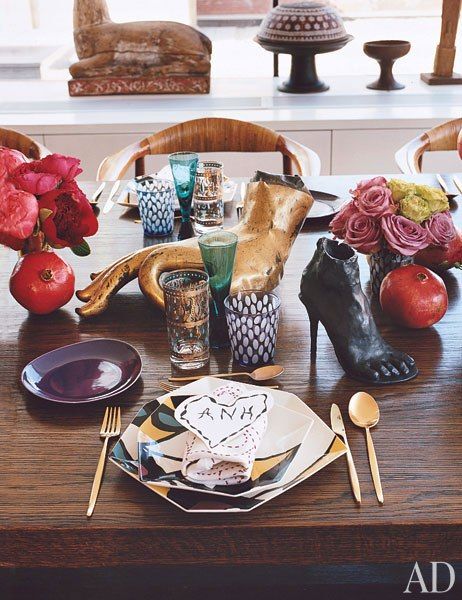 item5.rendition.slideshowVertical.diane-von-furstenburg-new-york-apartment-06-place-setting e9b5d