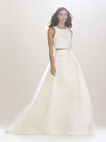 carolina-herrera-bridal-fall-2016-12 8b5bd