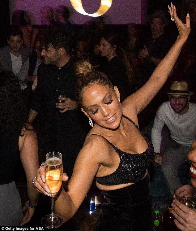 jennifer lopez out 2 25f90