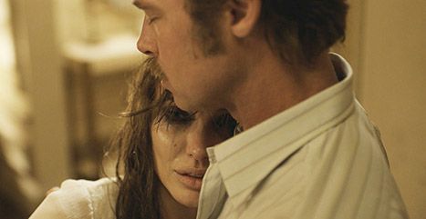 brad pitt angelina jolie by the sea inline b8107