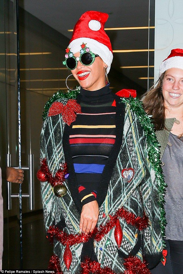 beyonce santa 2 3a23e