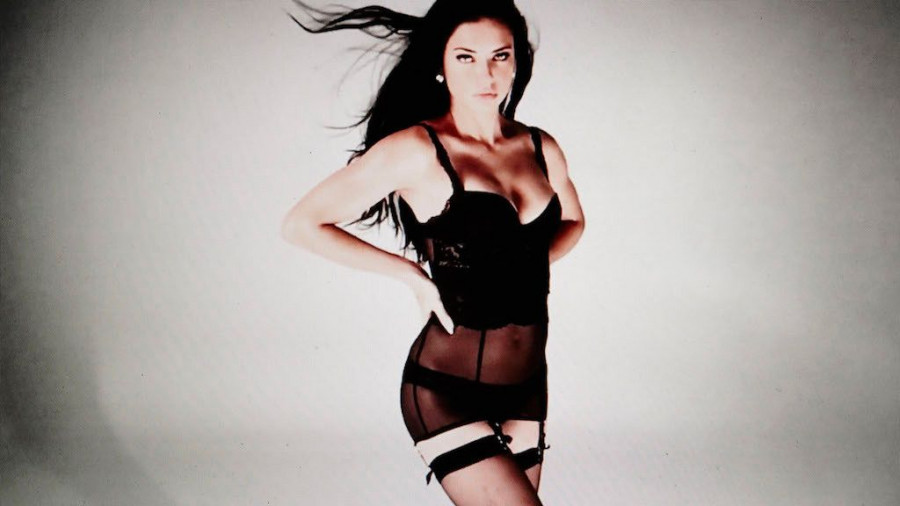 rs 1024x576 151226140538 1024 adriana lima love advent calendar 2015 2 122615 1 39027