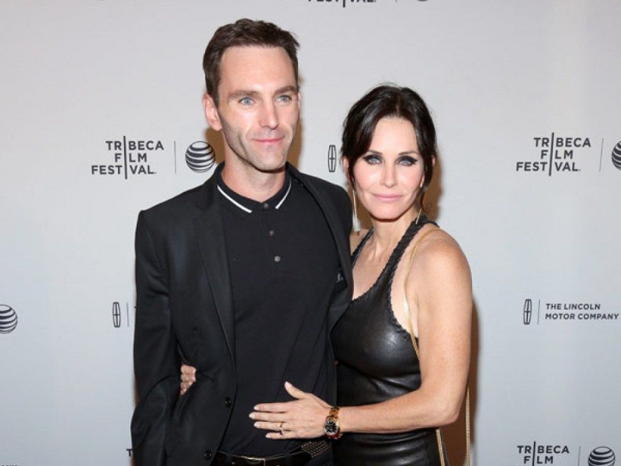 courteney cox johnny mcdaid wedding plans ftr 81ebb