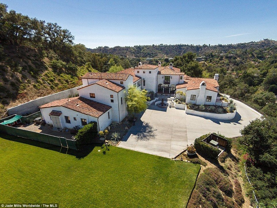 jlo new home 1 ebae6