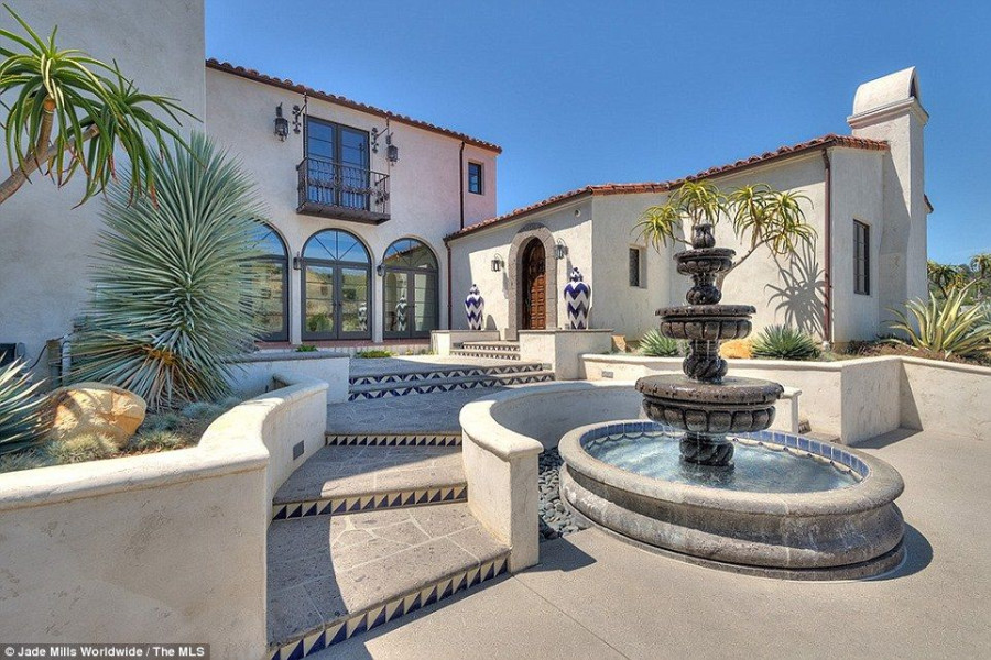 jlo new home 2 7952e