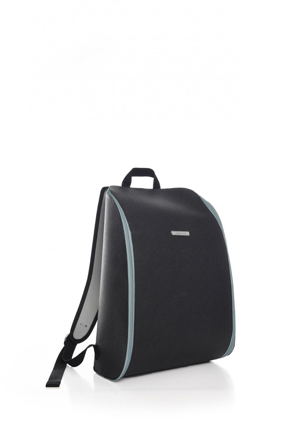 1006 0767 BLACK003 2 52d04
