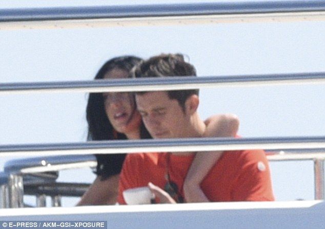 orlando perry kissing 3 972b1